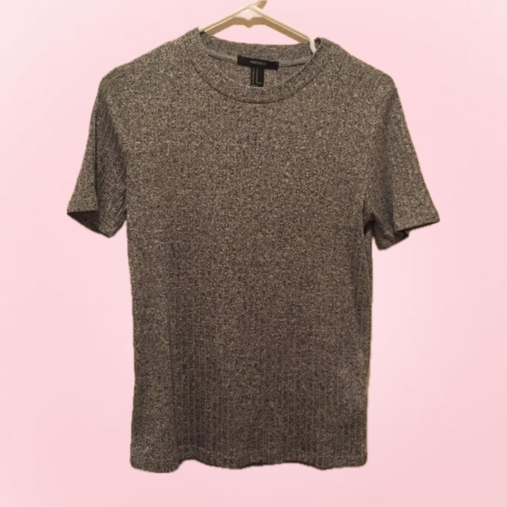 Knit Top. - Picture 2 of 3